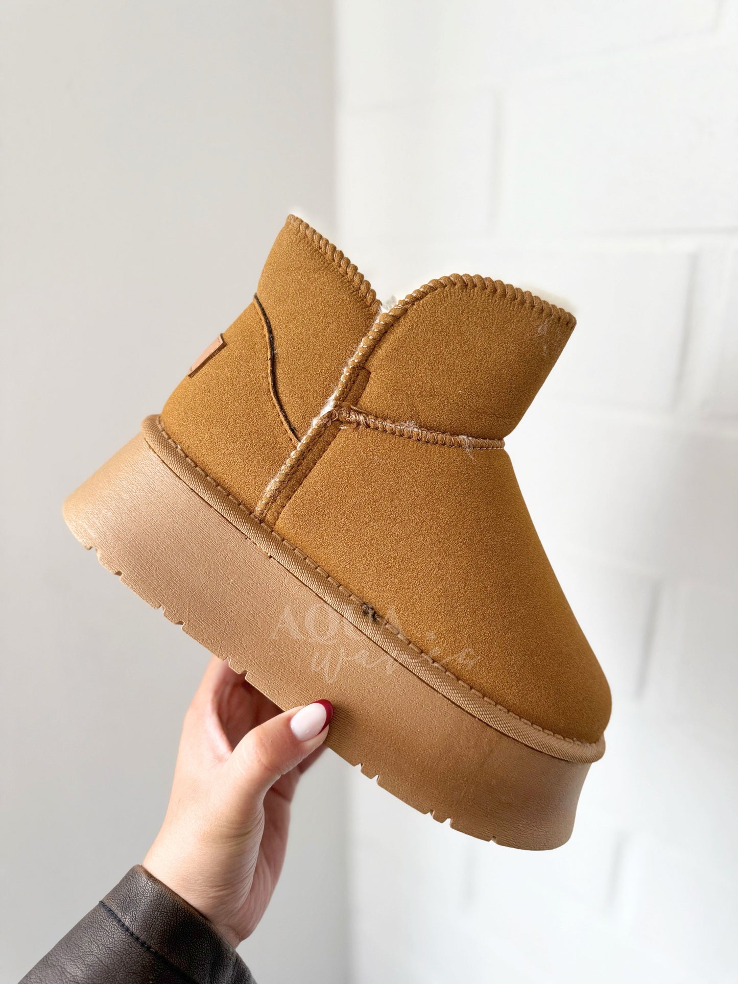 PANTUBOTA CAMEL