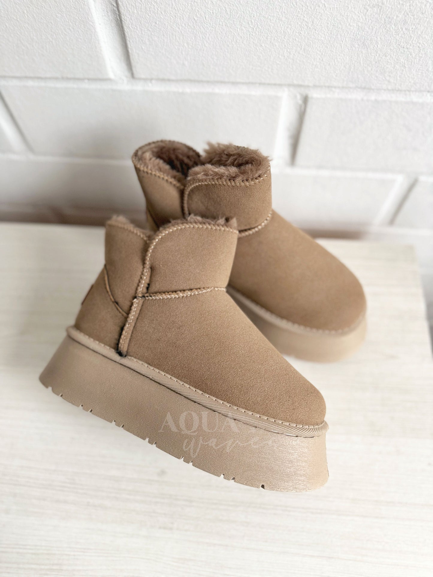 PANTUBOTA CAQUI