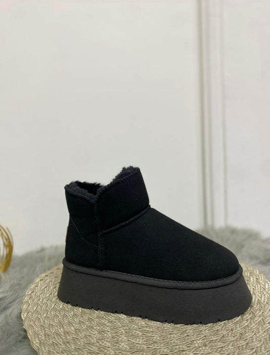 PANTUBOTA NEGRO